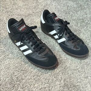 Adidas Men's Black and White Classic Sneakers